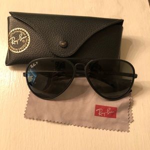 Ray-Ban Polarized Classic Aviators